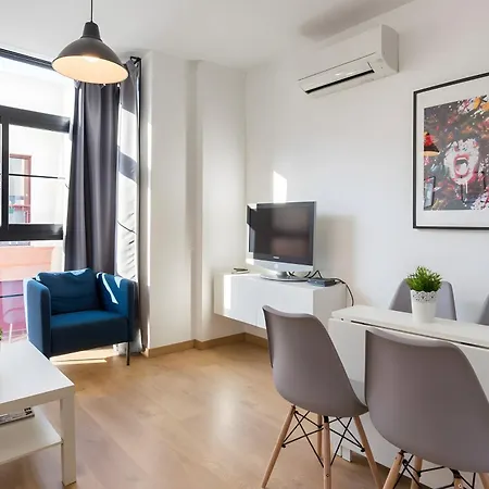 Apartment Quiet, Bright And