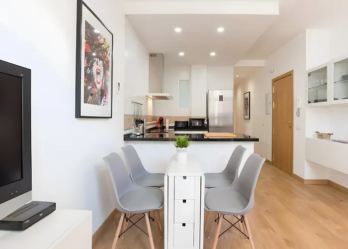 Quiet, Bright And * Малага