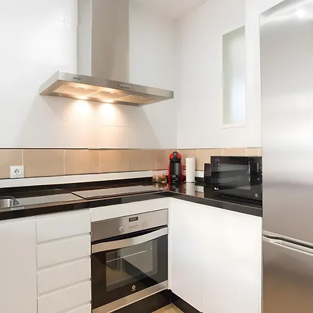 Quiet, Bright And Apartment Malaga