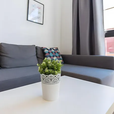Apartment Quiet, Bright And