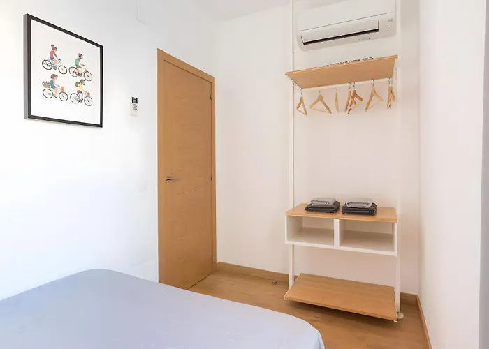 Apartment Quiet, Bright And Malaga