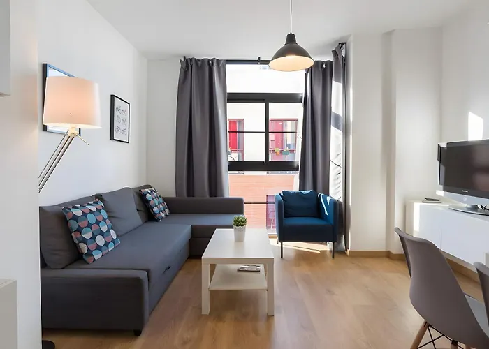 Apartment Quiet, Bright And
