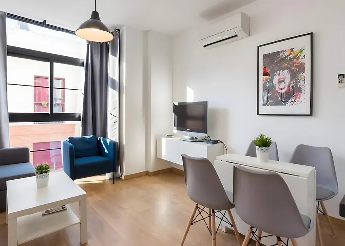 Apartment Quiet, Bright And