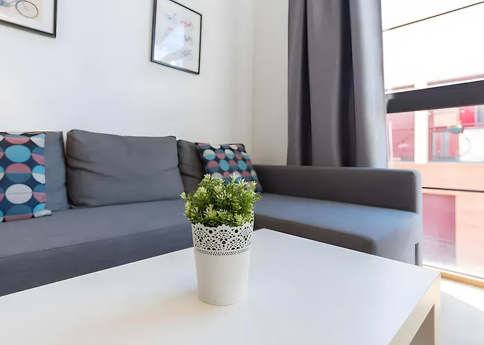 Apartment Quiet, Bright And